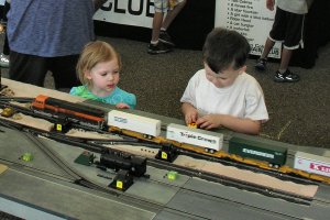 3332KidsnCar1.jpg