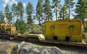 Alaska_yellow_load_close_1_2000.jpg