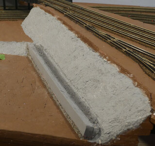 high retaining wall 07.JPG