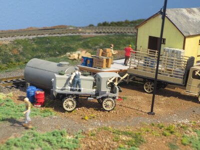 freight shed r.JPG