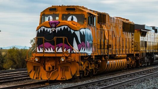 rail beast ex UP 6364 now UP 2519_1.jpg