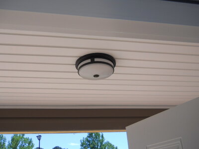 5-1-23 LED lite on ceiling of dormer.JPG