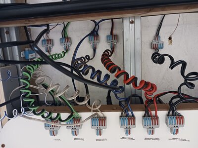 cirkits connectors for slidout shelf.jpg