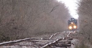 train-on-wobbly-tracks.jpg train-on-wobbly-tracks.jpg