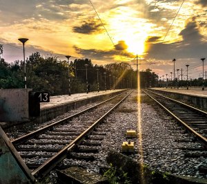 train_station-wallpaper-10439871.jpg