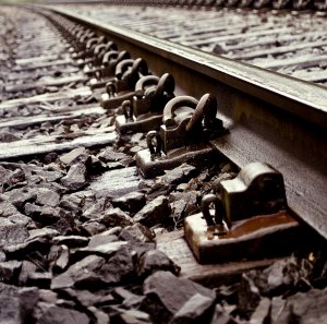 railroad-tracks-1334401974BzP.jpg