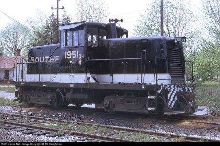 44t 1951.jpg