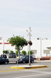 LAJ signal District Bl Vernon 4.jpg