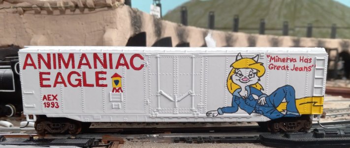 Bachmann Animaniac Eagle boxcar (My model) (1).jpg