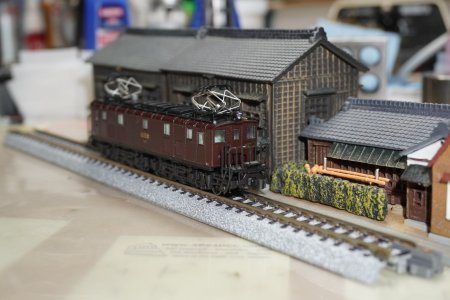 ED16 18 FR RT.JPG