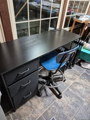 new desk.jpg