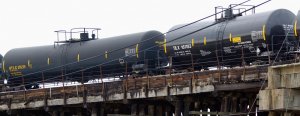 Sorting_tank_cars_on_the_Englewood_Hump_(5401636867).jpg