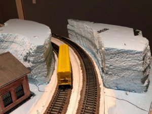 Tunnel 3.jpg