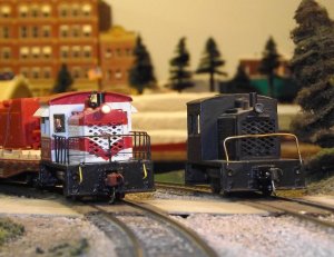 Midget side by side.jpg Midget side by side.jpg