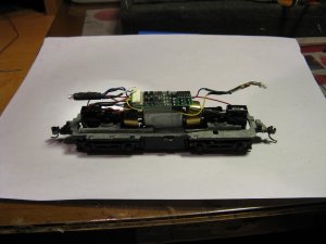 Athearn switcher build 009.jpg