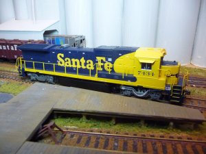 loco12_atsf7434.jpg