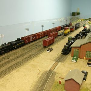 Grizzly Northern 5709 and Mixed Freight/Passenger