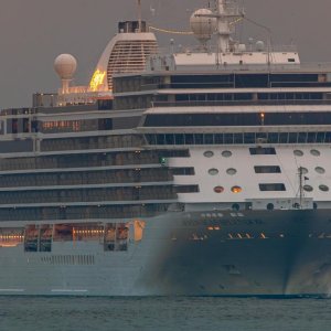 Seven Seas Splendor arriving Tyne 24th Sept 24.jpg