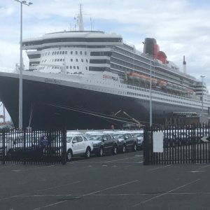 QM 2 in Fremantle,.jpg