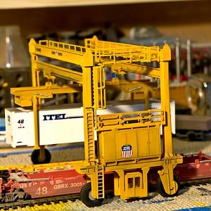 Walthers Container Crane