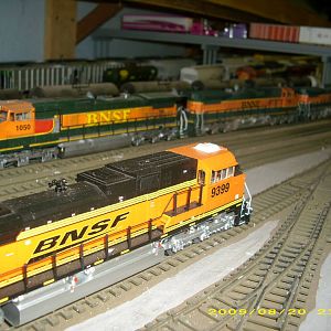 bnsf 9399 and 1050