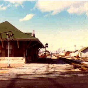 TRAIN11.JPG