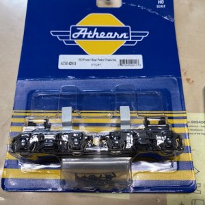 ATHEARN TRUCKS.jpg