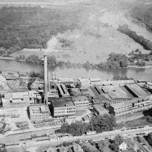 everett-pulp-and-paper-mill-lowell-ca-1928.jpg