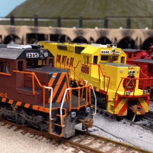 Athearn CM, MT & SL 3985 and 4000 (My models) (2).jpg
