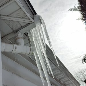 Roof_ice_01.jpg