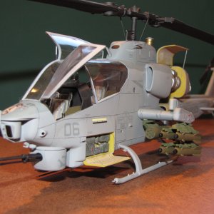 AH-1W Cobra_01.JPG