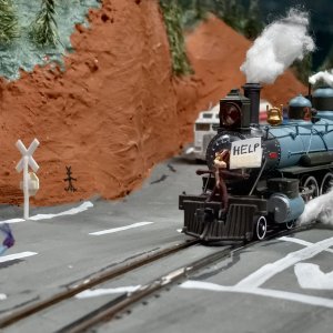 Mantua Colorado Midland 22 vs Wile E. Coyote (My models) (3).jpg