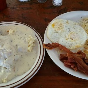 DINER_COUNTRY_BKFST.jpg