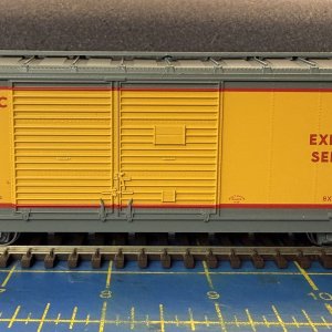 Athearn UP Express box.jpeg