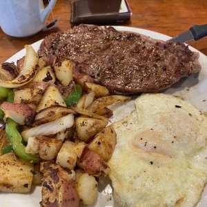 DINER_STK&EGGS.jpg