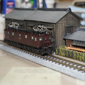 ED16 18 FR RT.JPG