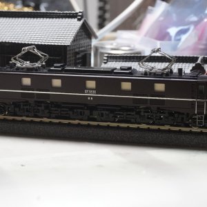 EF58 61 RIGHT.JPG
