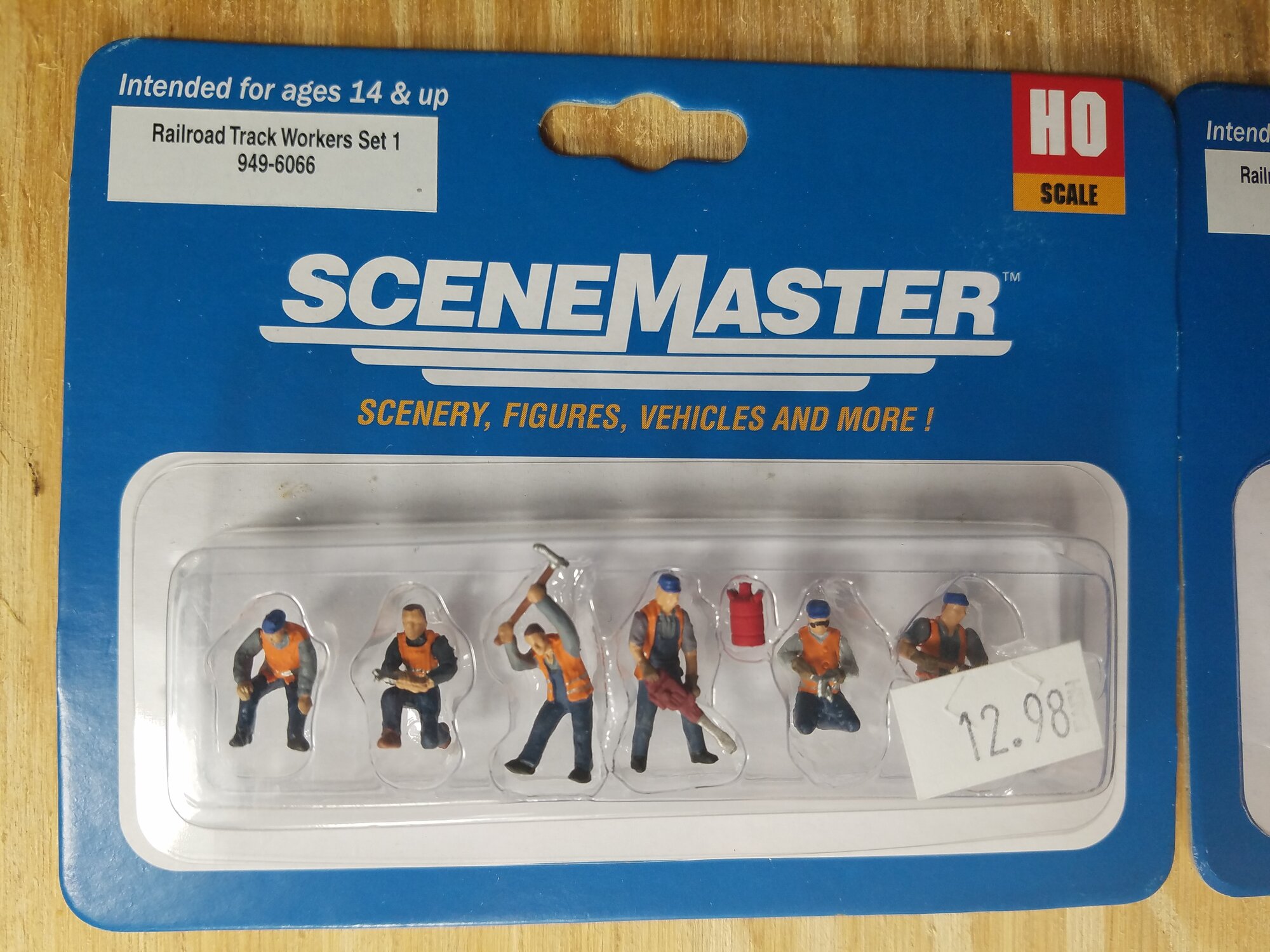 Walthers SceneMaster HO Railroad Track Workers Set 1 949-6066 for sale online