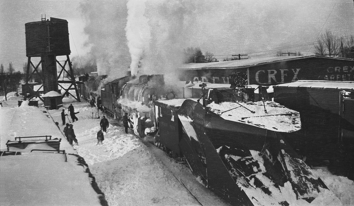 3 Plow-train 1917.jpg