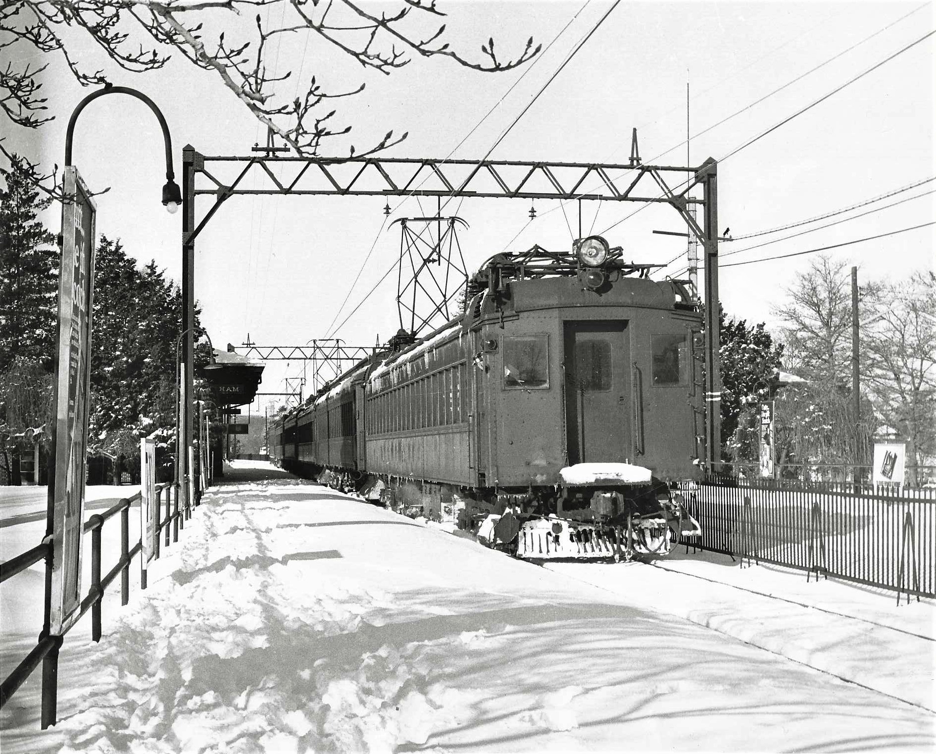 EL # 620, Dover to Hoboken leaving Chatham, NJ 01-02-1970 - Gerry Meyle Photo.jpg
