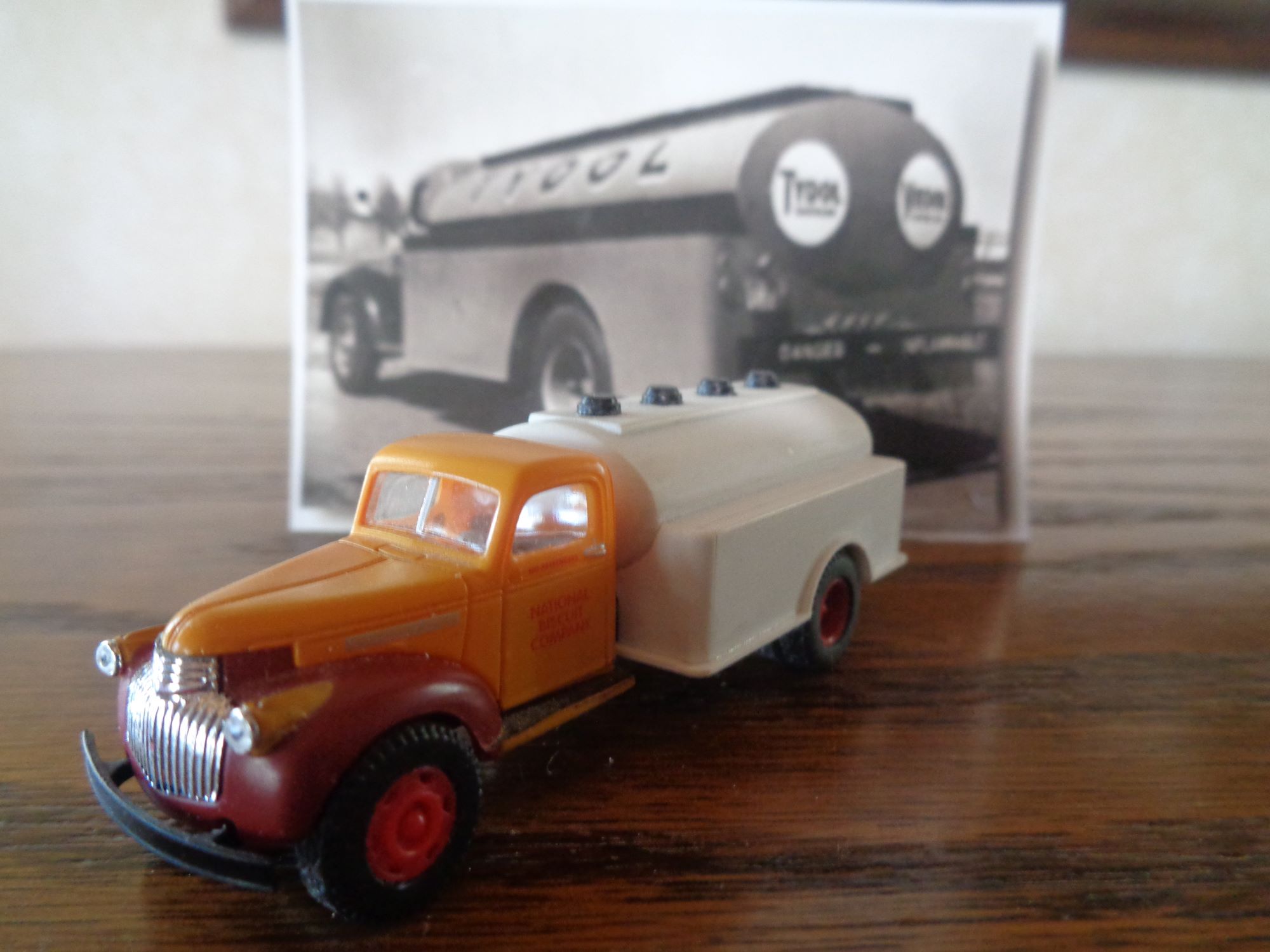 Fuel truck model 4.jpg