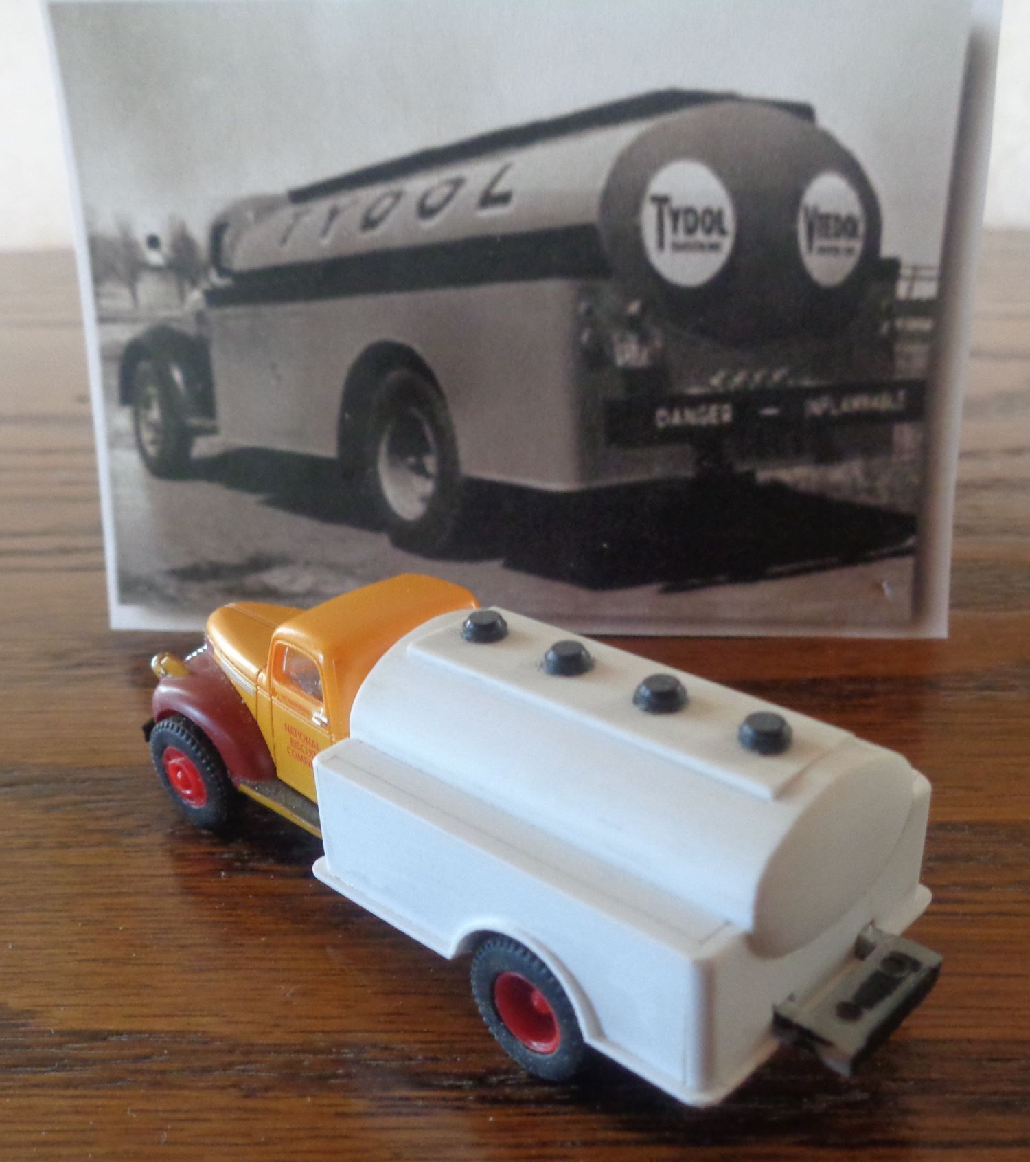 Fuel truck model 7.jpg