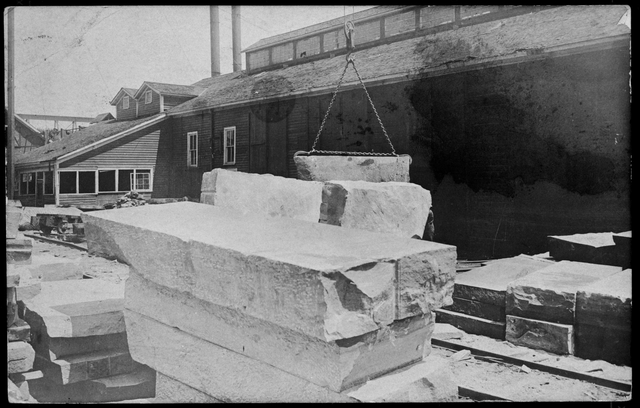 hoisting sandstone circa 1915.jpg