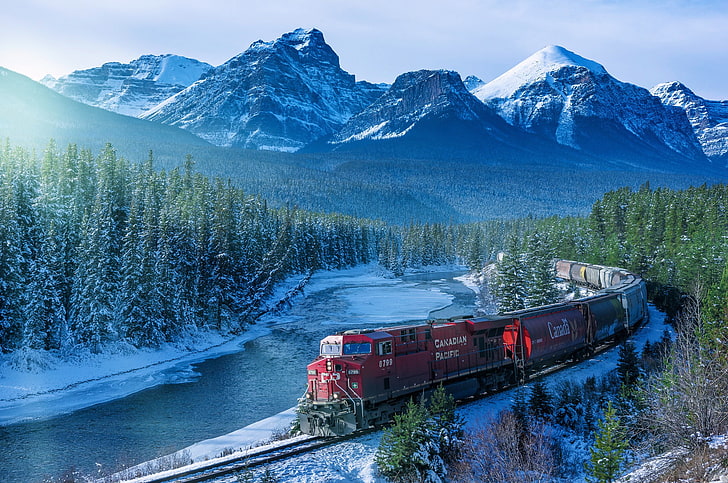 Red train Canada.jpg