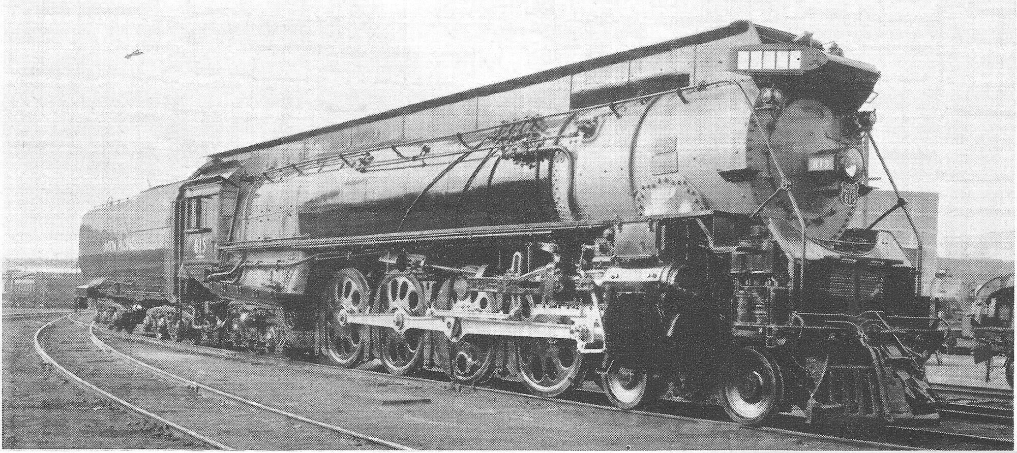 Union Pacific , No.815 for a brief period in 1940 , wore this experimental sky-line casing, So...jpg