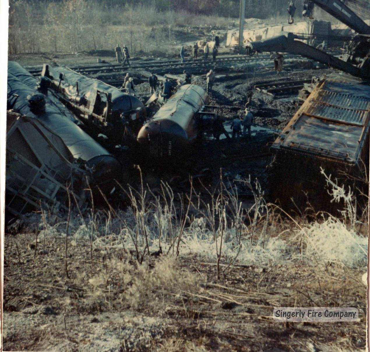 W Elkton MD TH1 wreck 10-31-1963-2.jpg