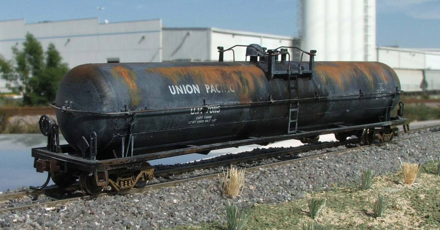 Union Pacific tank car weathering
