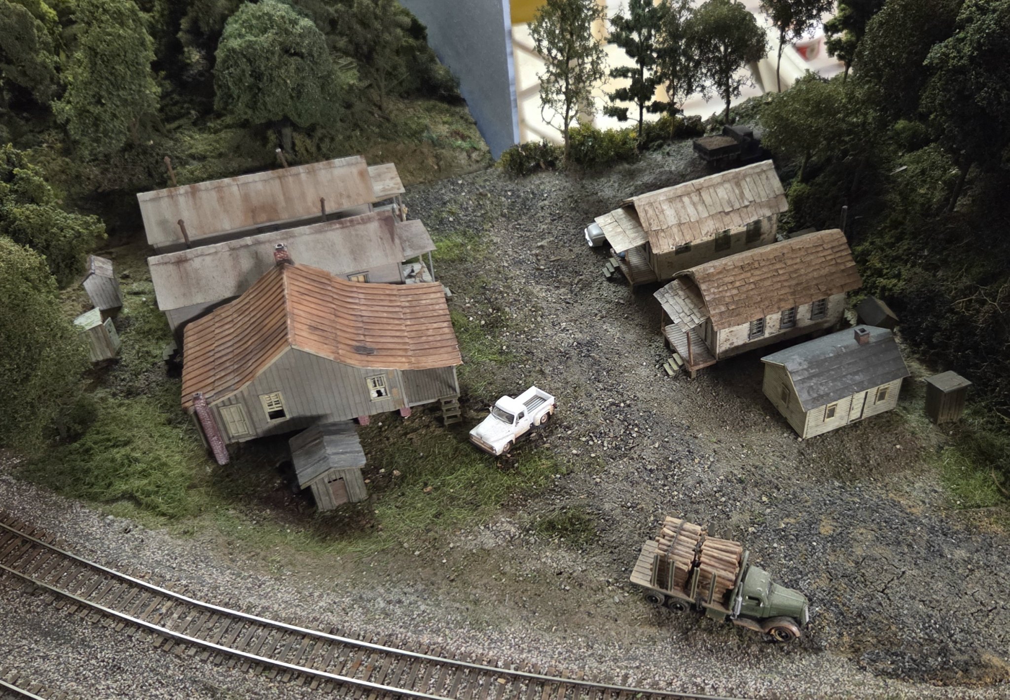 125  mining camp.jpg