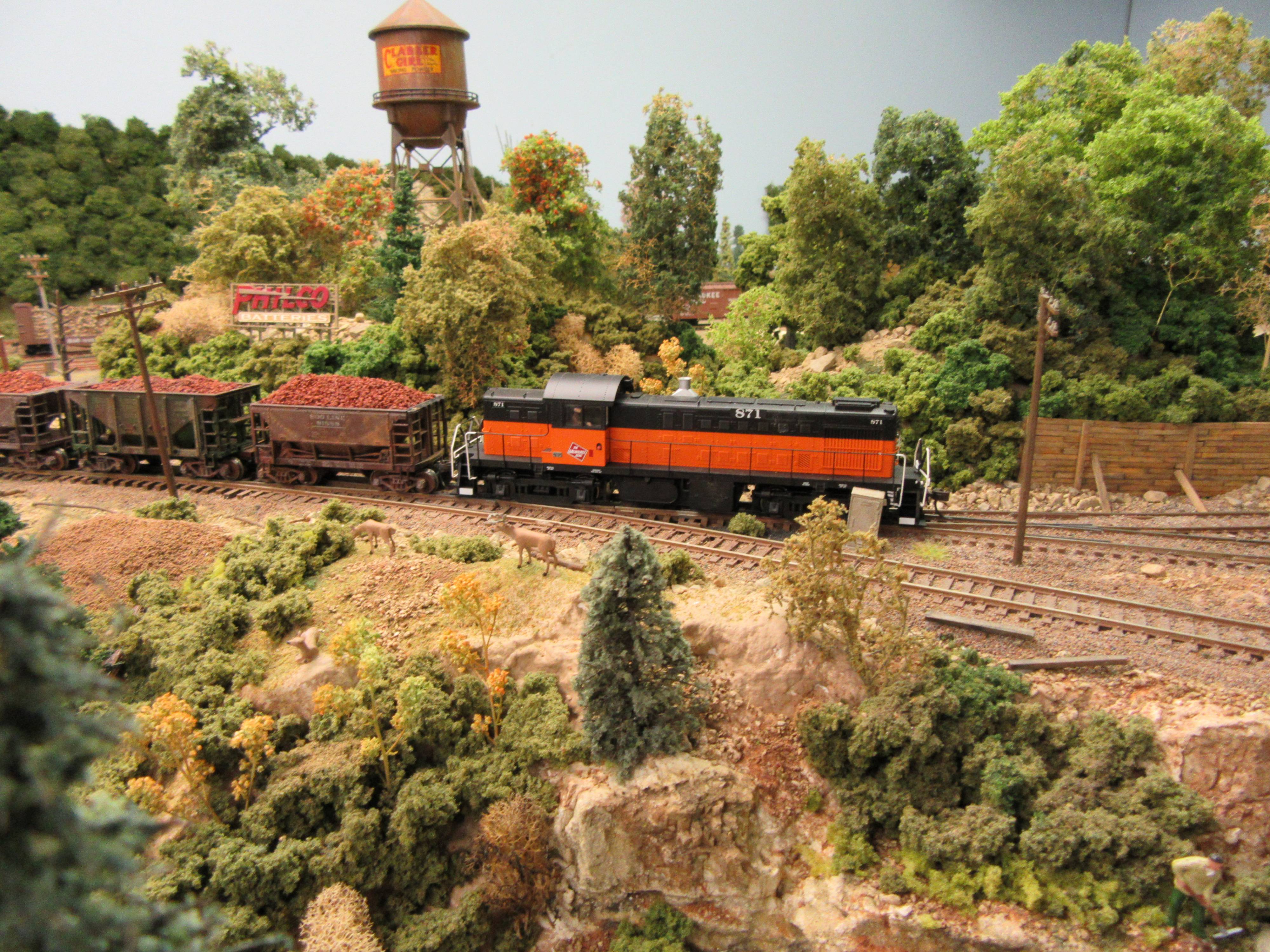 ALCO_Pulling_Ore_Train