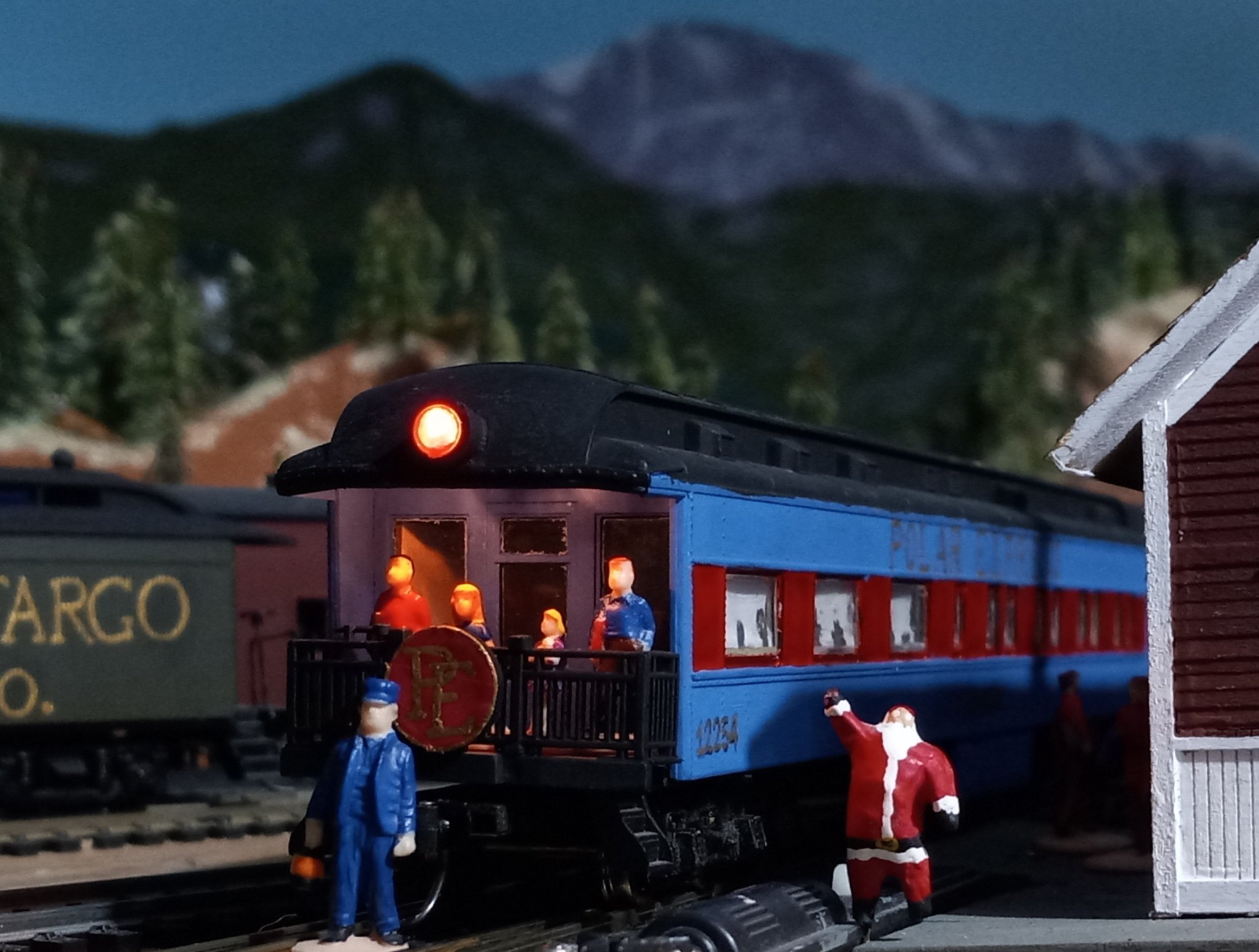 Athearn Polar Express cars (My models) (9).jpg